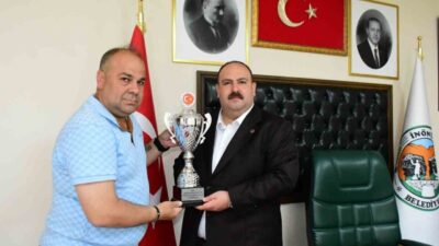 Antalya’da düzenlenen +40 Master şampiyonluğunu kazanan Eskişehir Masterlar Takımının Teknik