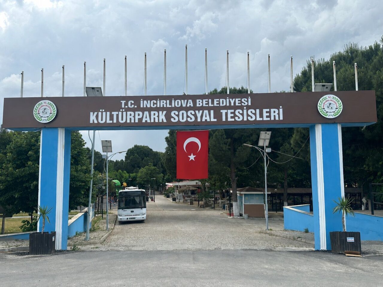 İncirliova Belediye Başkanı Aytekin Kaya, Kurban Bayramı öncesinde ilçeye önemli