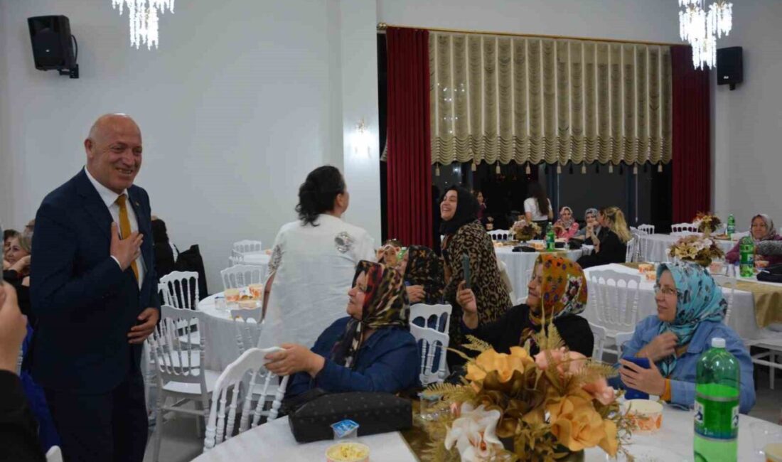 Babadağ Belediyesi tarafından düzenlenen Anneler Günü programı, yoğun katılım ve