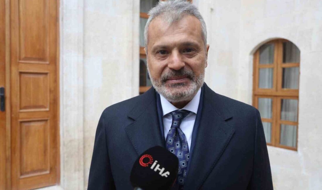 Hatay Büyükşehir Belediye Başkanı Mehmet Öntürk, kentte düzenlenen COP31 zirvesinde
