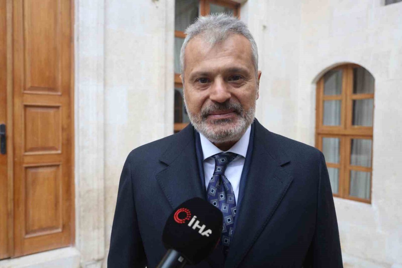 Hatay Büyükşehir Belediye Başkanı Mehmet Öntürk, kentte düzenlenen COP31 zirvesinde