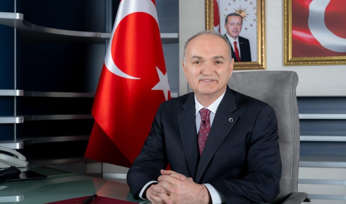 Düzce Belediye Başkanı Dr. Faruk Özlü, yayınladığı mesajında annelik kavramının