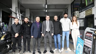 İlçede esnaf ve vatandaşlarla bir araya gelen Başiskele Belediye Başkanı