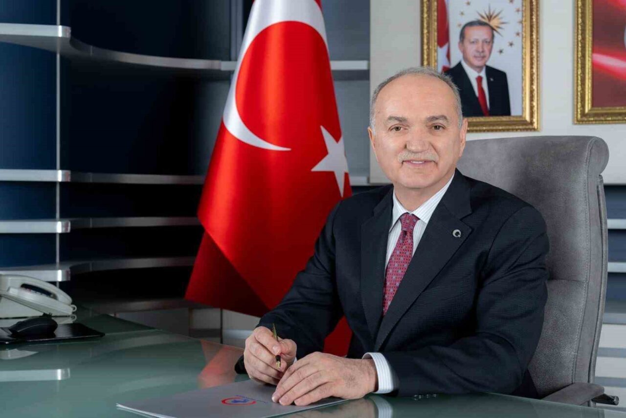 Düzce Belediye Başkanı Dr. Faruk Özlü, Kurban Bayramı dolayısıyla bir