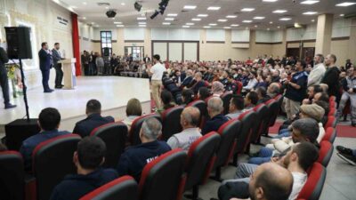 Kurban Bayramı öncesinde Kağıthane Belediyesinde geleneksel bayramlaşma programı düzenlendi. Programlarda