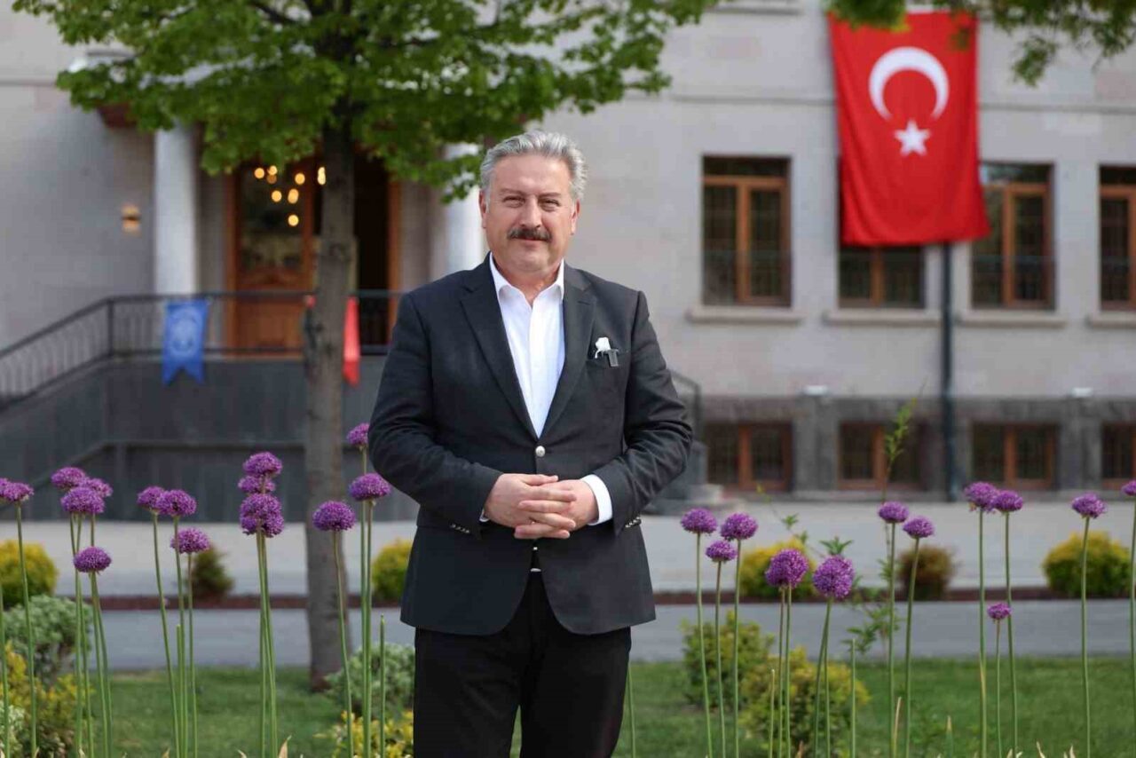 Melikgazi Belediye Başkanı Doç. Dr. Mustafa Palancıoğlu; 10 Mayıs Anneler
