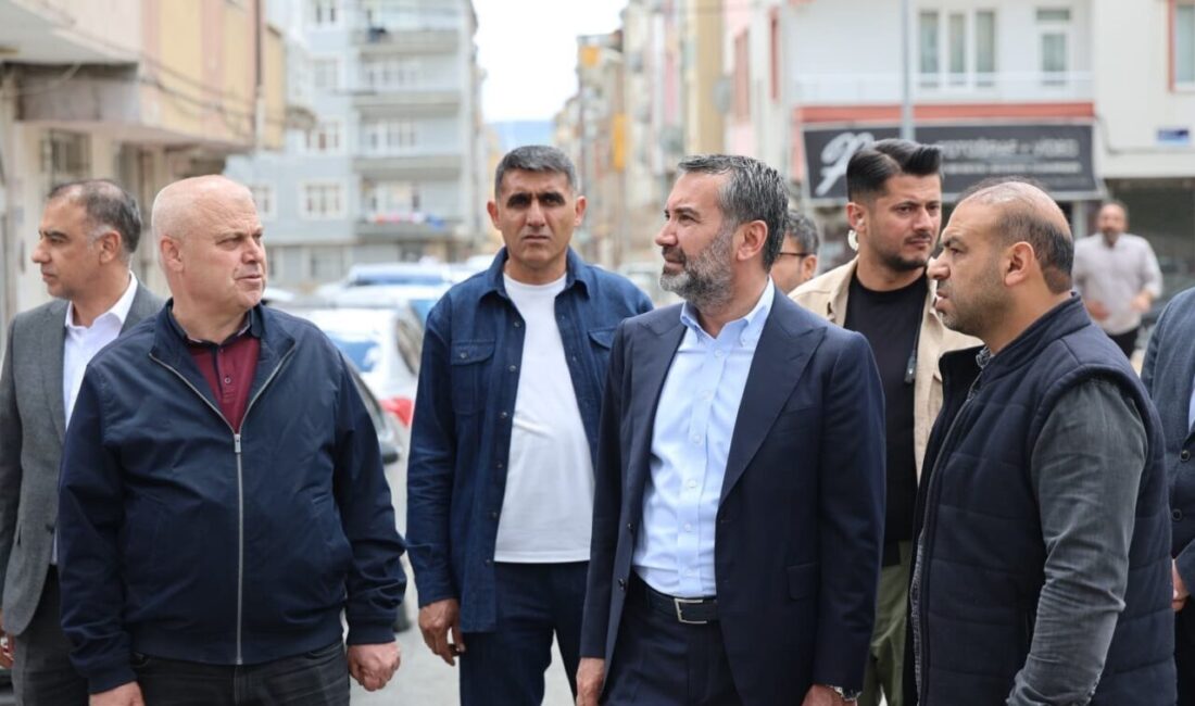 Elazığ Belediye Başkanı Şahin Şerifoğulları, Nailbey Mahallesi’nde yürütülen yol yenileme