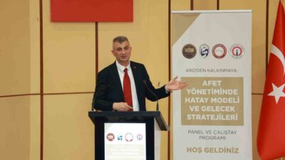 Gölcük Belediye Başkanı Ali Yıldırım Sezer, Hatay Valiliği tarafından düzenlenen