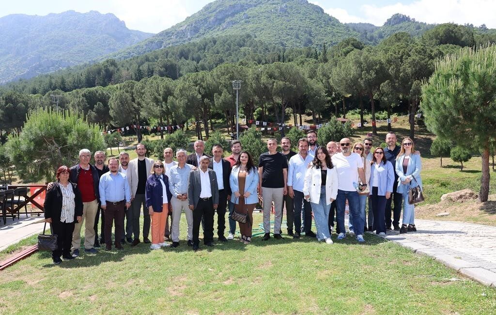 Şehzadeler Belediye Başkanı Hakan Şimşek, 100. Yıl Günübirlik Kullanım Alanı’nda
