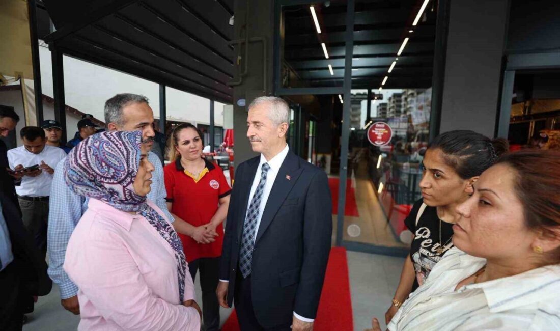 Şahinbey Belediye Başkanı Mehmet Tahmazoğlu, Şehir Hastanesi’nde çocuk servisinde tedavi
