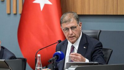 İzmir Büyükşehir Belediyesi’nin 2025 Mali Yılı Kesin Hesabı, mecliste yapılan