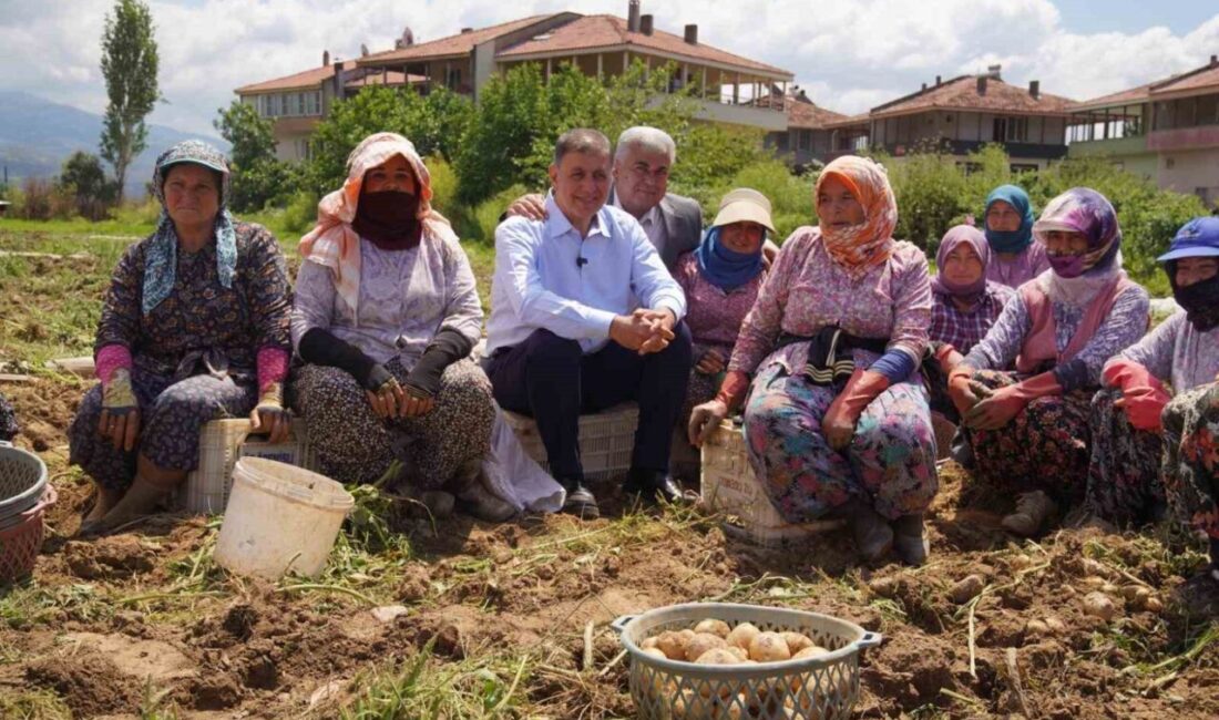 İzmir Büyükşehir Belediye Başkanı Cemil Tugay, bayramın üçüncü gününde Kiraz’da