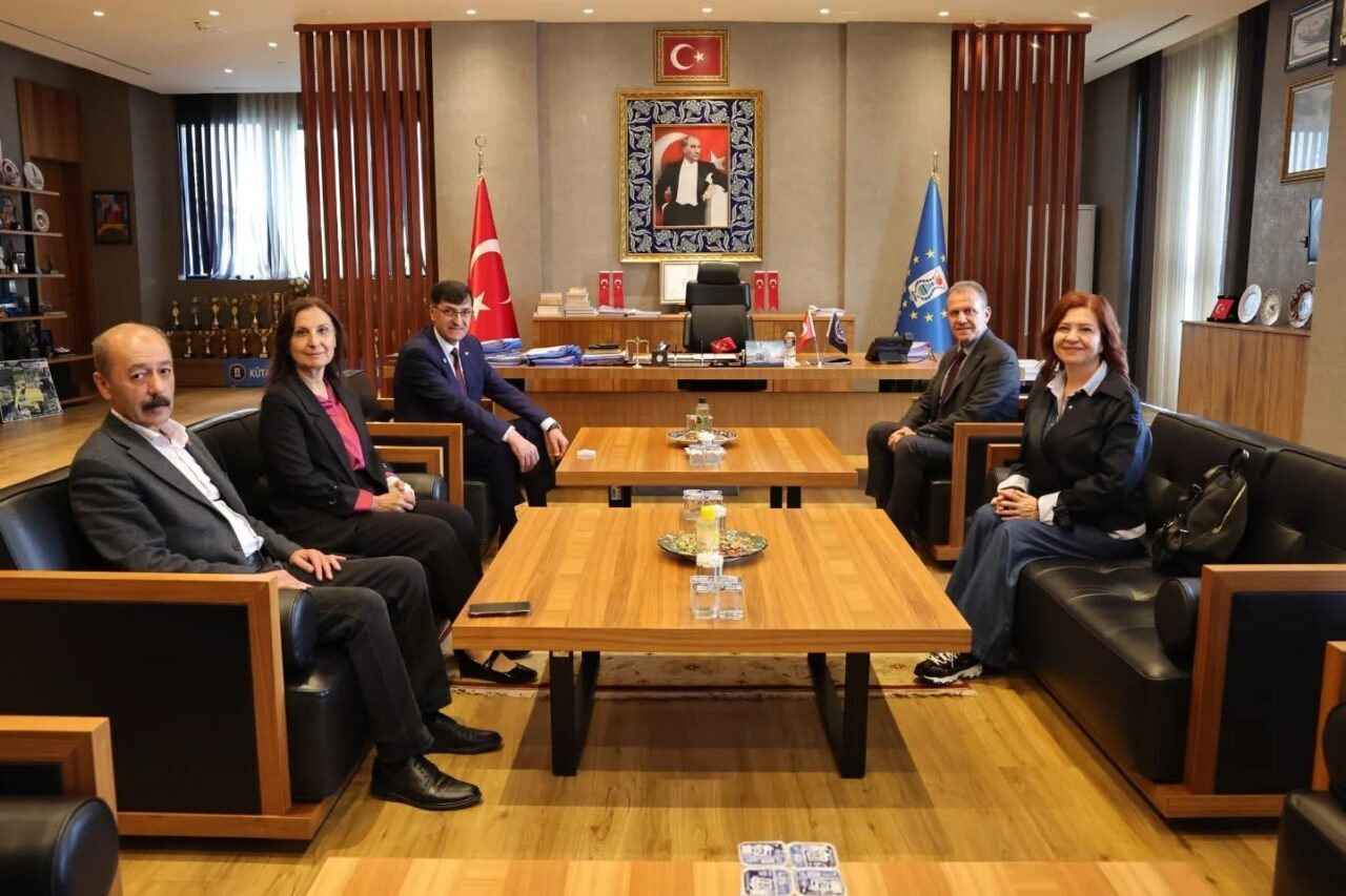 Türkiye Belediyeler Birliği (TBB) ve Mersin Büyükşehir Belediye Başkanı Vahap