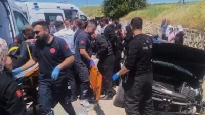 Batman’da seyir halindeki otomobilin istinat duvarına çarpması sonucu meydana gelen