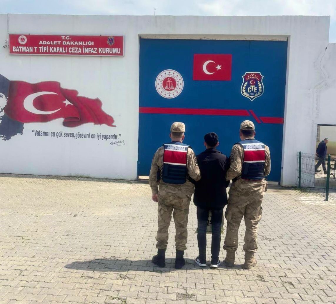 Batman’da jandarma ekiplerince haklarında kesinleşmiş hapis cezası bulunan 72 kişi