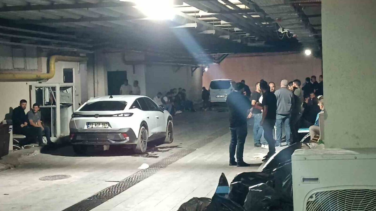 Batman’ın Beşiri ilçesinde dengesini kaybederek tarladaki sulama havuzuna düşen 3