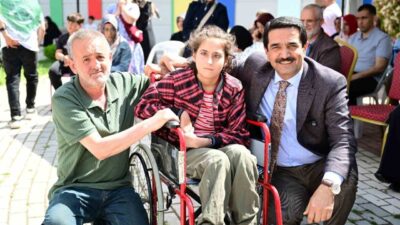 Battalgazi Belediye Başkanı Bayram Taşkın, belediye bünyesinde hizmet veren Engelsiz