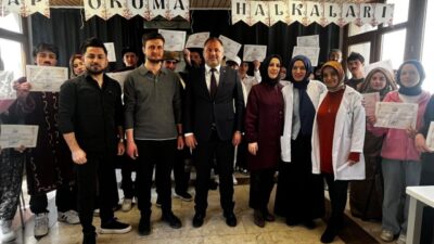 Bayburt Lisesinde Kitap Okuma Halkası Projesi kapsamında düzenlenen Okuma Halkaları
