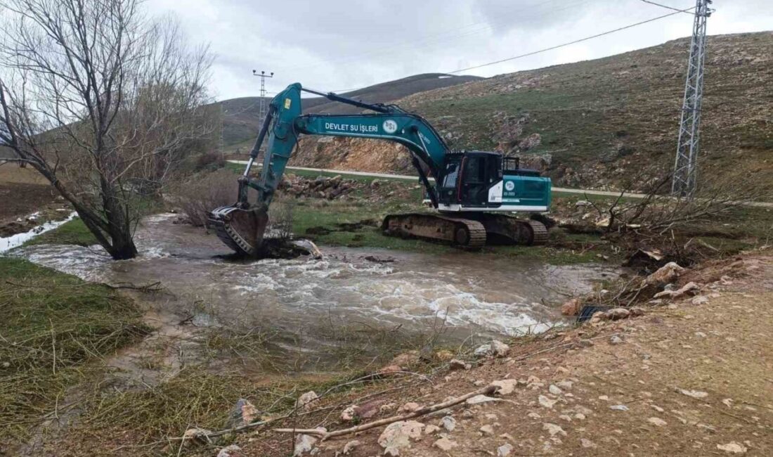 Bayburt’ta hava sıcaklıklarının artmasıyla birlikte eriyen kar sularının debisini yükselttiği