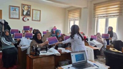 Sağlık Bakanlığı tarafından başlatılan ’Menopoz Okulu’ programı kapsamında Bayburt’ta kadınlara