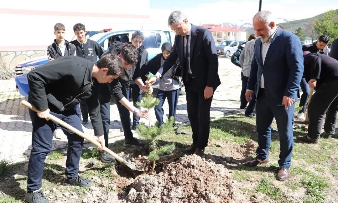 Çevreme Duyarlıyım, Değerlerime Sahip Çıkıyorum (ÇEDES) Projesi kapsamında Bayburt Kop