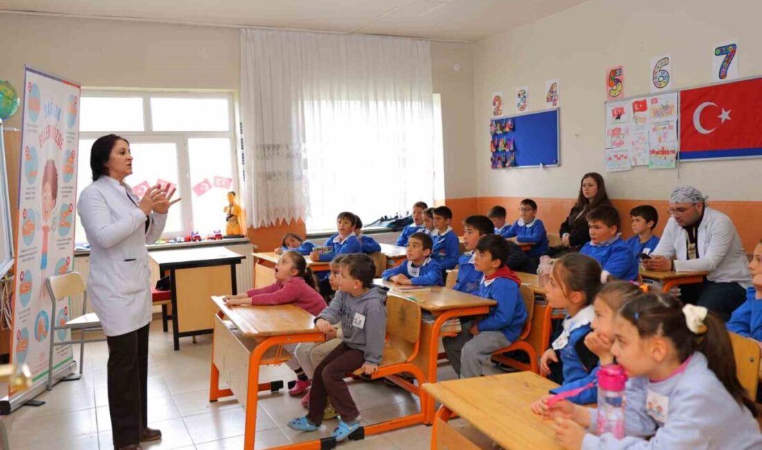 Sağlıklı Çocuk, Sağlıklı Gelecek Projesi kapsamında öğrencilere yönelik sağlık eğitimleri