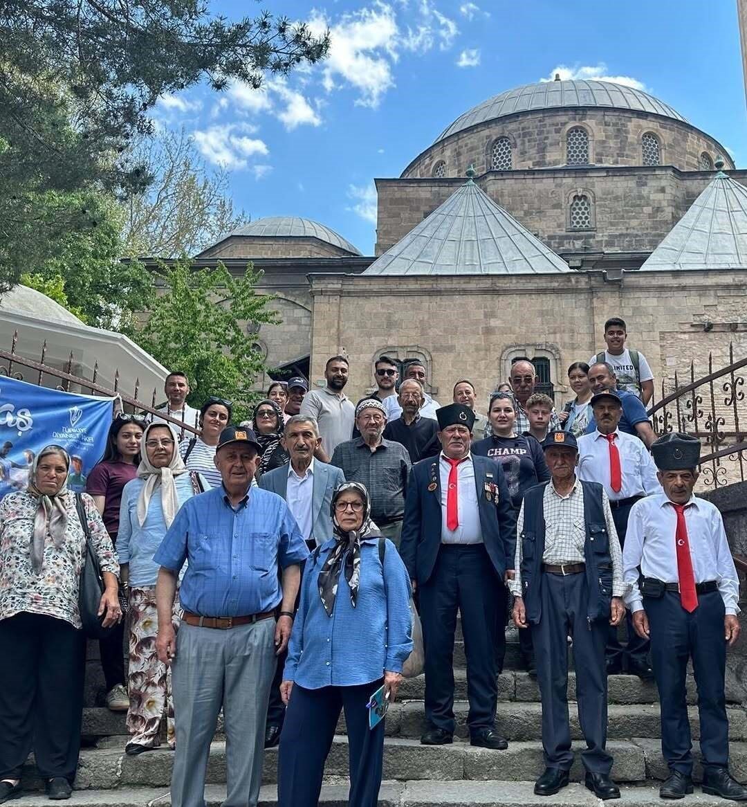 Bayındır Kaymakamlığı öncülüğünde, kahraman gaziler ve kıymetli ailelerine yönelik Afyonkarahisar’a