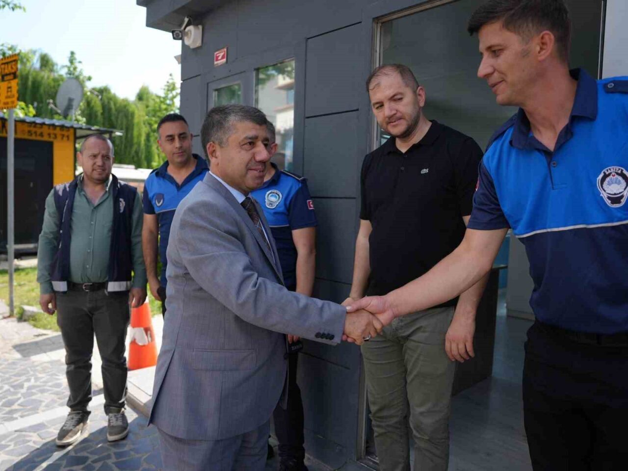 DÜZCE (İHA) – Düzce Belediyesi Başkan Yardımcısı Hasan Günden, Kurban