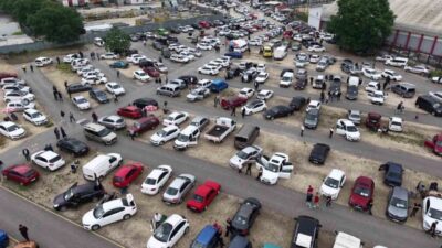 Bursa’da ikinci el otomobil pazarında Kurban Bayramı hareketliliği başladı. Bayrama
