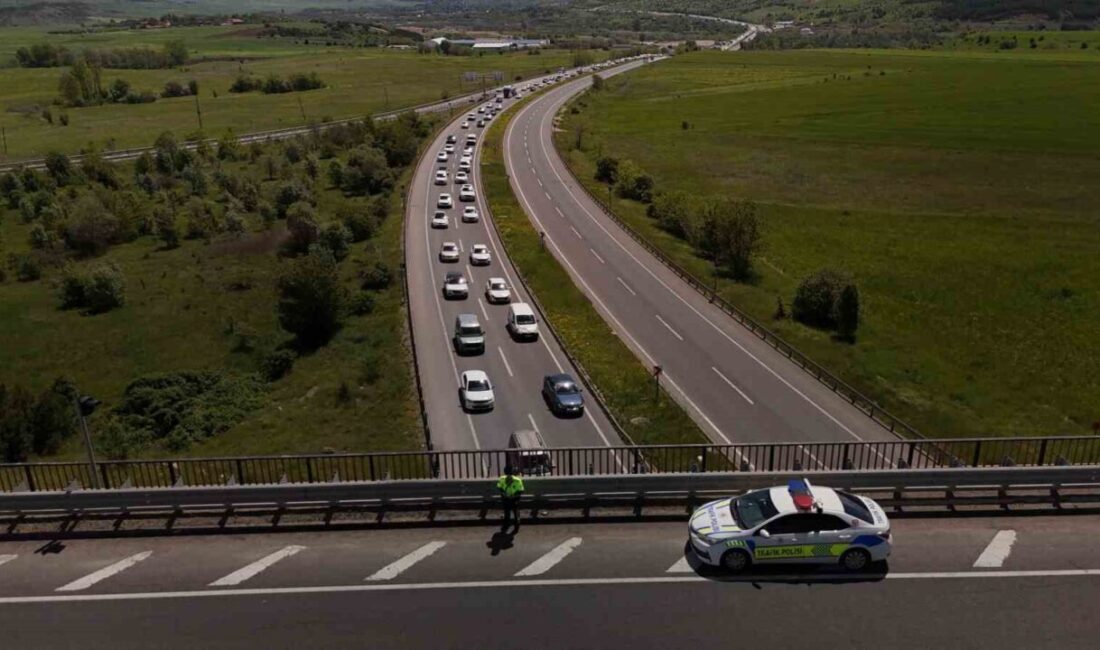 Kurban Bayramı tatilinin son gününde, İstanbul’u Karadeniz’e bağlayan ve 21