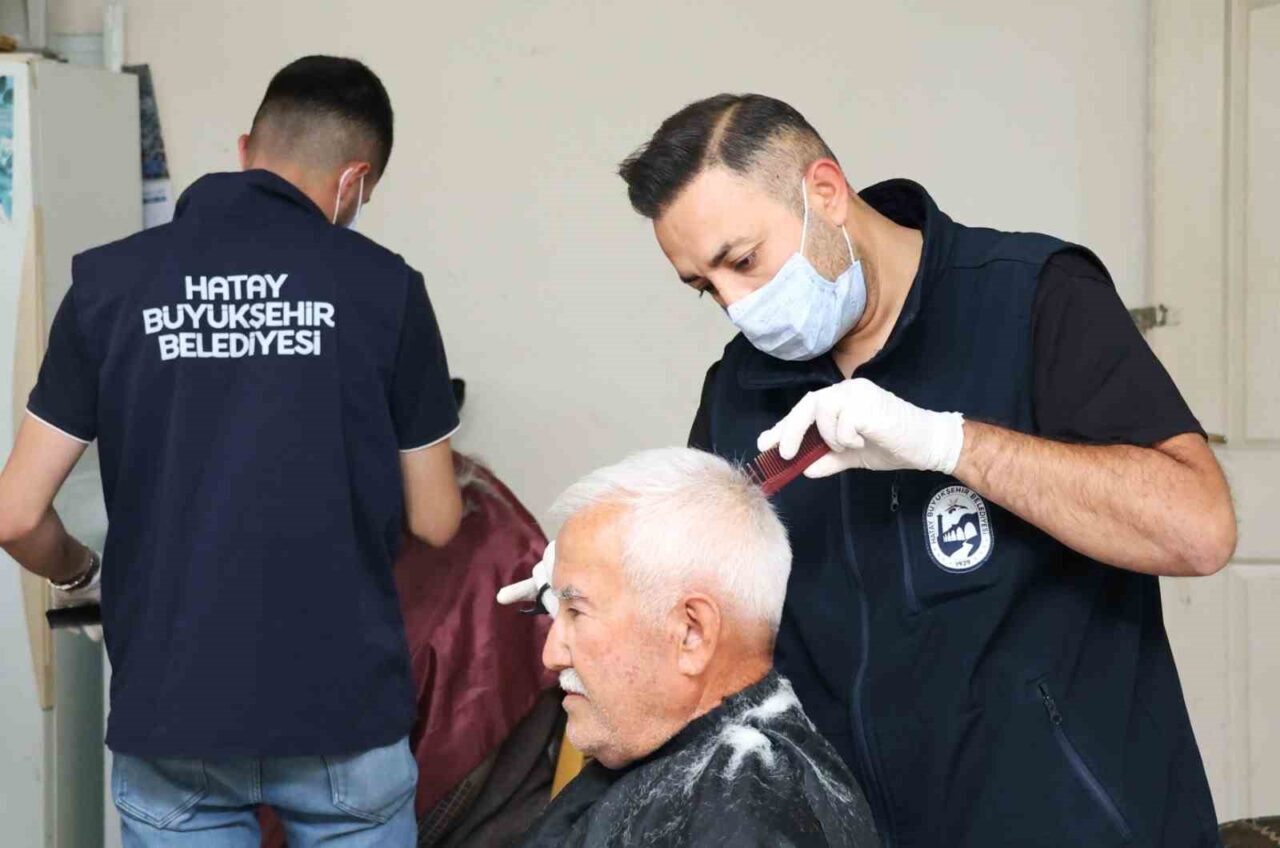 Hatay Büyükşehir Belediyesi, Kurban Bayramı öncesinde 65 yaş üstü, engelli