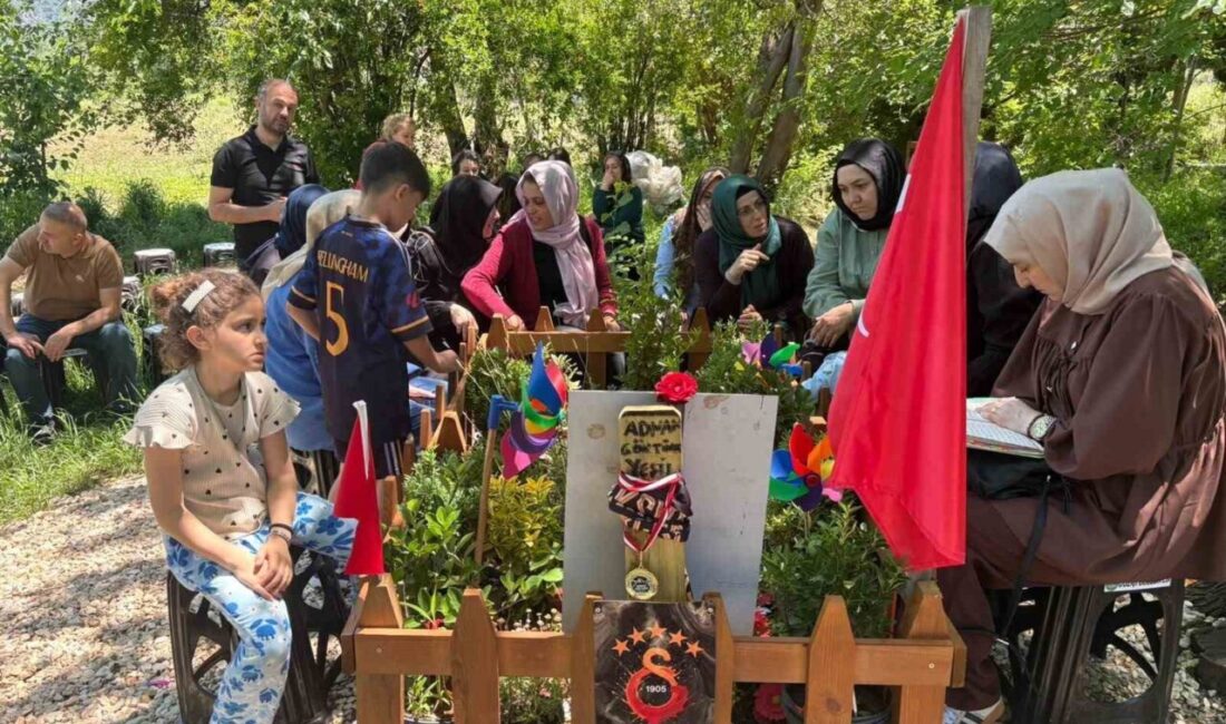 Kahramanmaraş’ta okulda yaşanan saldırıda hayatını kaybeden Adnan Göktürk Yeşil’in mezarı,