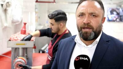 Aksaray’da her yıl Kurban Bayramında sokaklarda et çekenlere ve et
