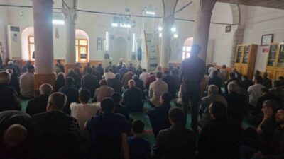 Elazığ’da Kurban Bayramı’nın üçüncü gününde, cuma namazını eda etmek isteyen