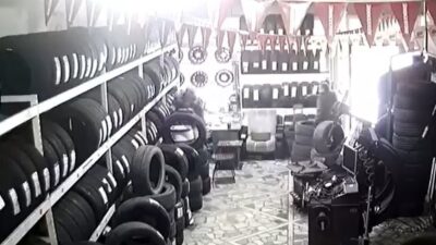 Bayrampaşa’da 100 bin lira alacaklı olduğu akrabasının iş yerine gidip,