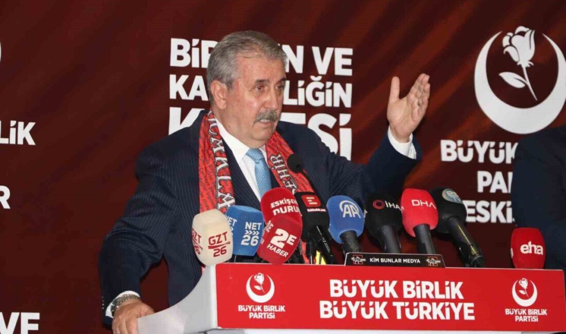 Büyük Birlik Partisi (BBP) Eskişehir Olağan İl Kongresi’nde konuşan BBP