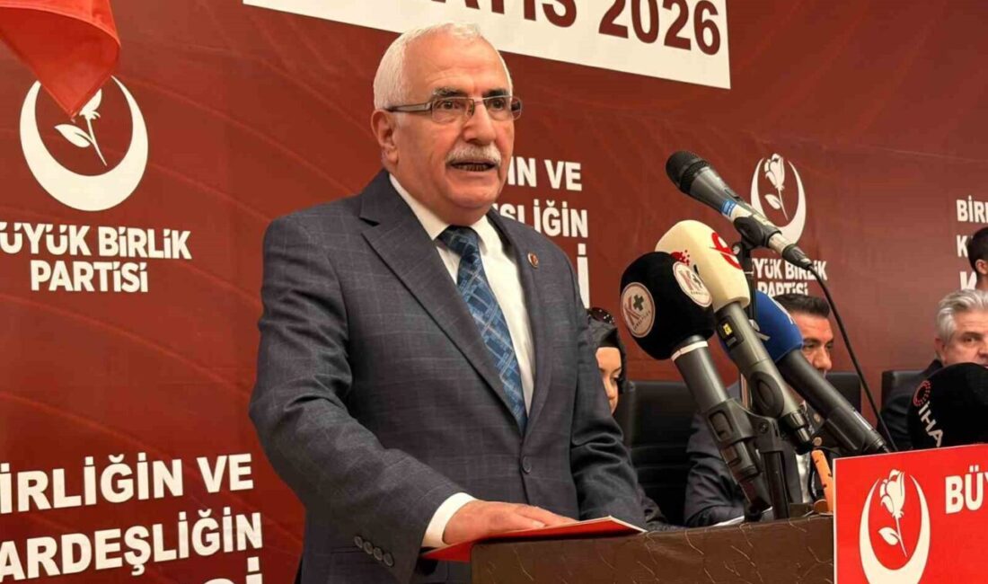 Büyük Birlik Partisi (BBP) Kayseri İl Başkanlığı Olağan Kongresi’nde konuşan