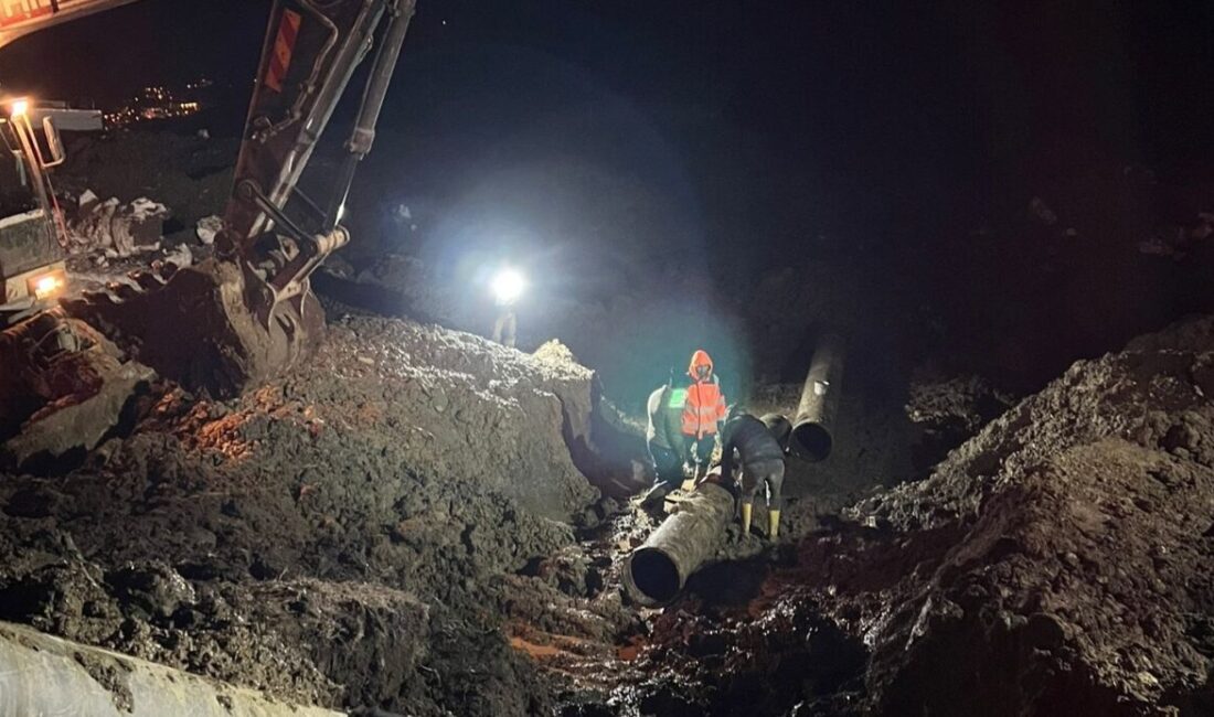 Hakkari’de karların erimesi ve yağışlarla birlikte meydana gelen heyelanda oluşan