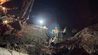 Hakkari’de karların erimesi ve yağışlarla birlikte meydana gelen heyelanda oluşan