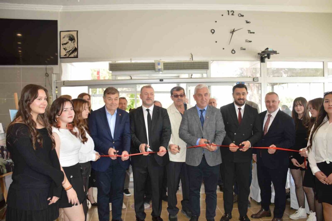 İzmir’in Bergama ilçesinde, Vakıf Haftası nedeniyle “Mimari ve Zarafetin Buluşması”