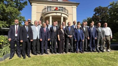Almanya’nın başkenti Berlin’de Türk toplumu, Türkiye’nin Berlin Başkonsolosluğu ev sahipliğinde