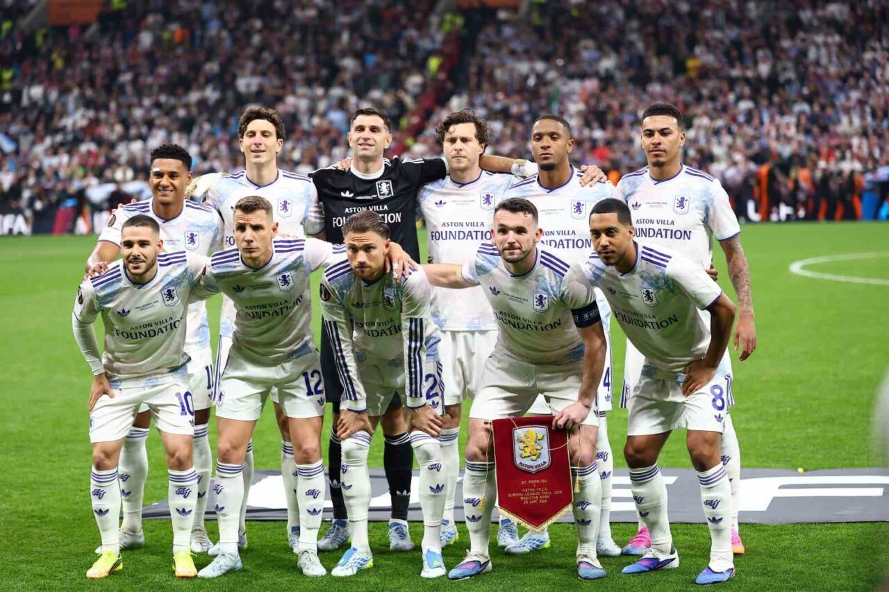 Beşiktaş Park’ta oynanan UEFA Avrupa Ligi finalinde İngiliz ekibi Aston