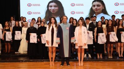 Zonguldak Bülent Ecevit Üniversitesinde (BEUN) düzenlenen “2025-2026 Akademik Yılı Eczacılık