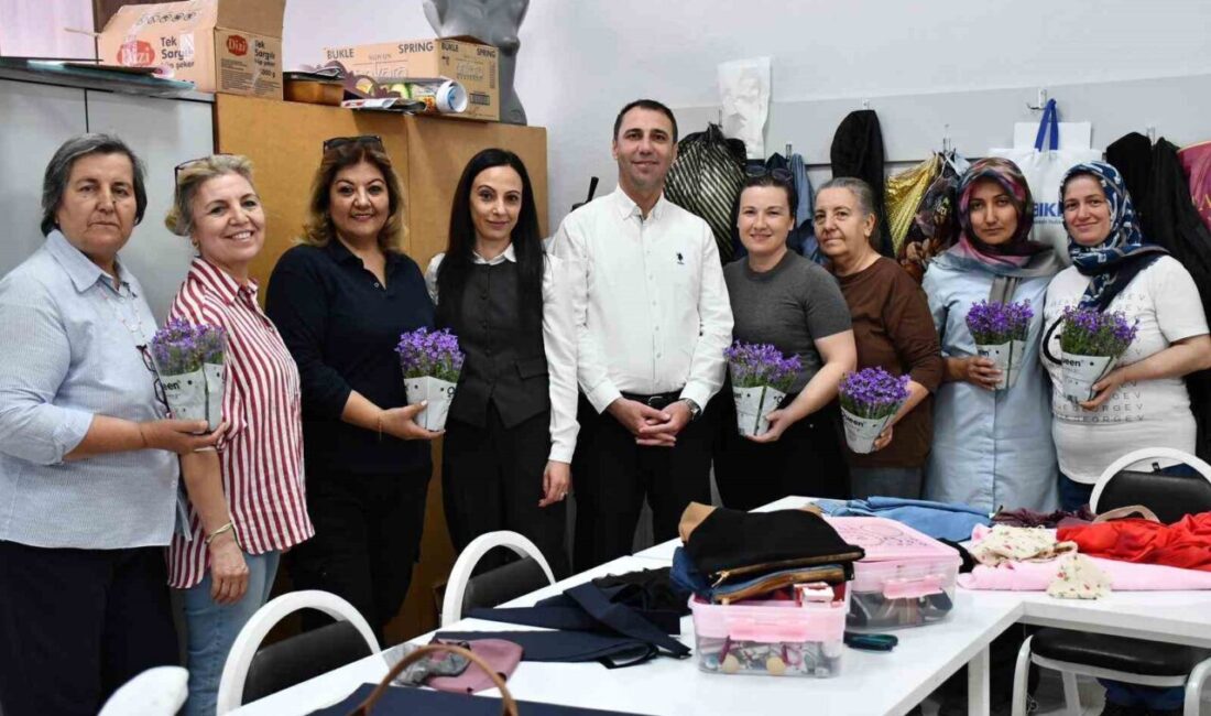 Eskişehir’in Beylikova ilçesinde Anneler Günü dolayısıyla düzenlenen etkinliklerde Belediye Başkanı
