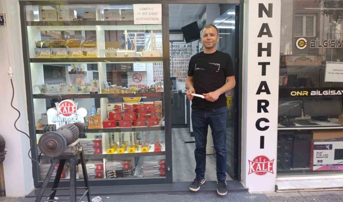 Kurban Bayramı öncesinde bıçaklarını keskinleştirmek isteyen vatandaşlar da bileme ustalarının