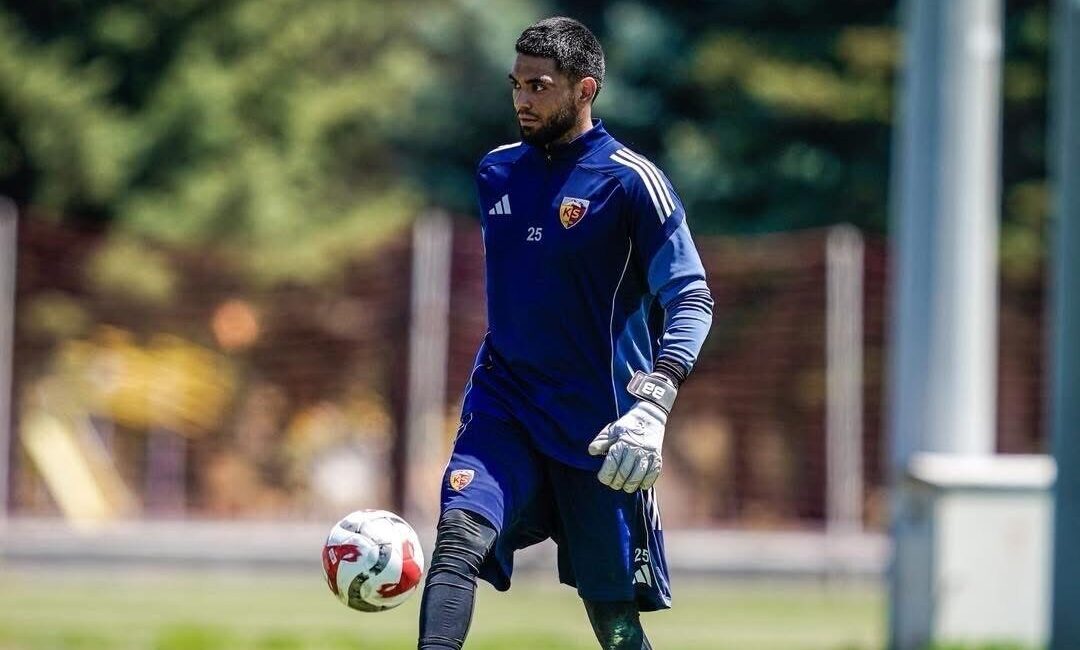 Kayserispor’un kalecisi Bilal Bayezit, kalan 2 maçta kazanıp kümede kalacaklarını