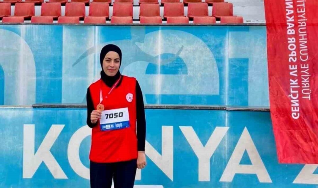 Bilecikli atletizm sporcusu Hatice Kelek Türkiye 3’üncüsü oldu. Konya’da düzenlenen