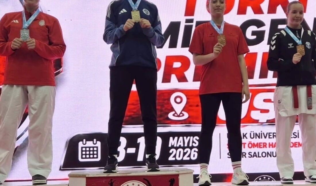 Bilecikli karate sporcusu Tuğba Çürük Türkiye ikincisi oldu. Bilecik Gençlik