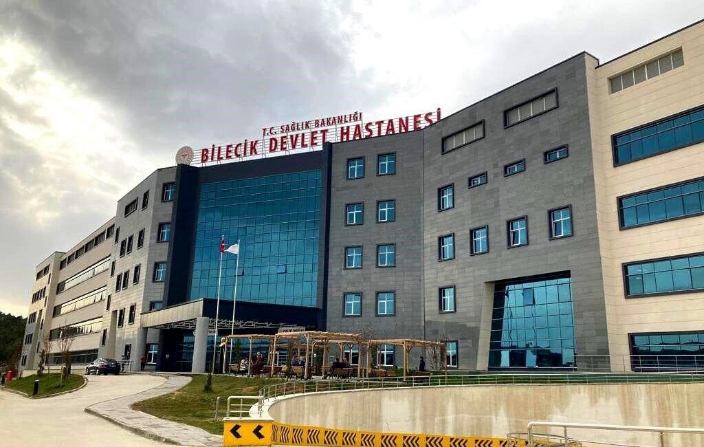 Bilecik’te kurban kesimi sırasında yaşanan kazalarda yaralanan vatandaşlar hastanelik oldu.