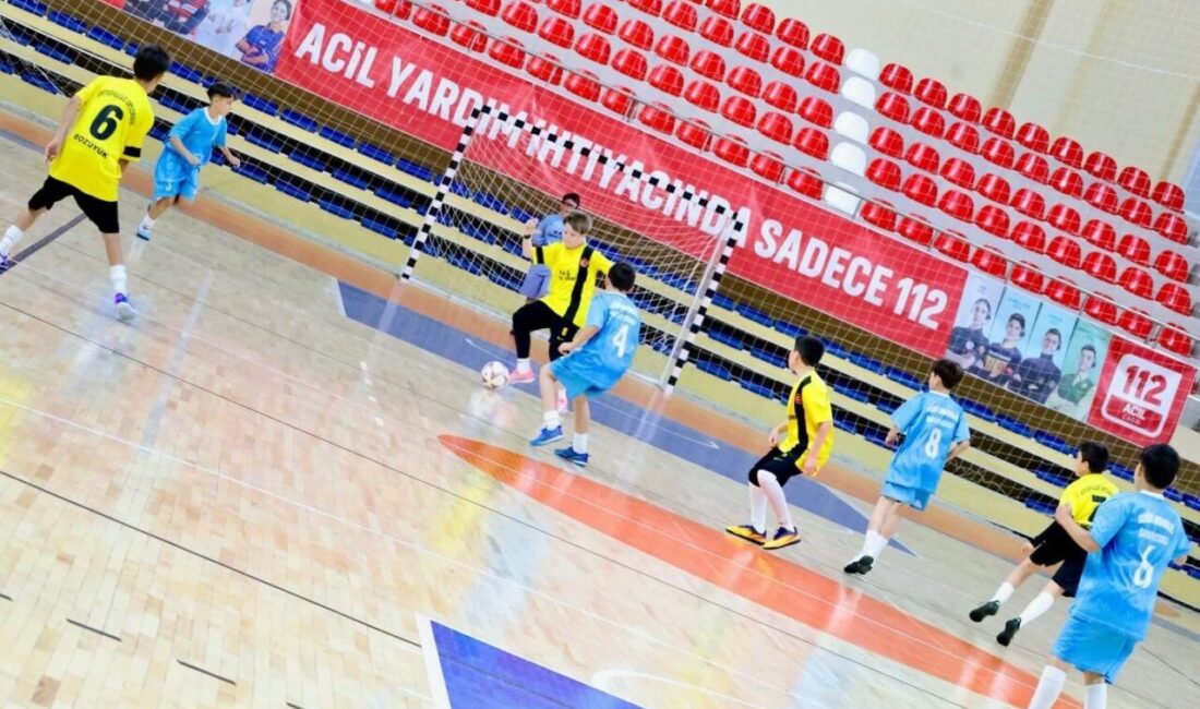 Bilecik’te futsal küçük erkekler çeyrek final müsabakaları sürüyor. Bilecik İstasyon